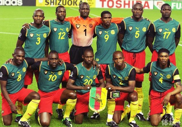 大逆转！阿根廷男排险胜芬兰 国际排联发文致敬德切科 世锦赛创纪录（惊险逆转！阿根廷男排力克芬兰，国际排联致敬德切科，世锦赛刷新纪录）