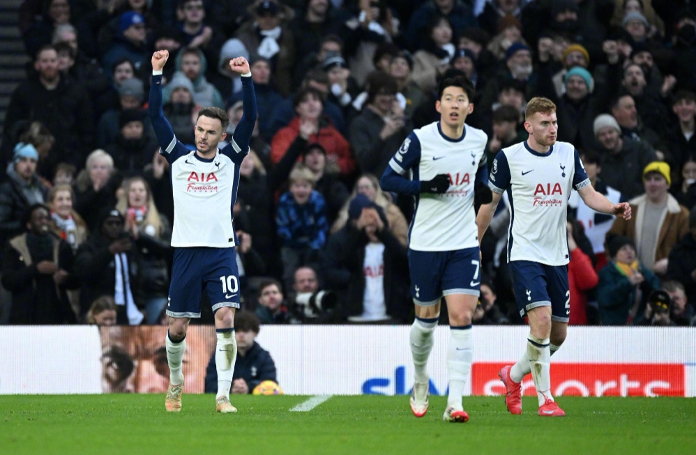 旧将：维尼修斯表现没达到他的续约要求，多数皇马球员也这样（前队员：维尼修斯的表现配不上其续约要价，多数皇马球员也如此）