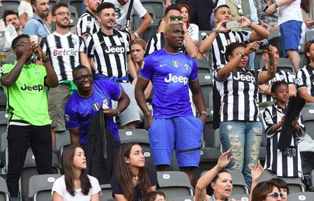 官方：米兰对阵恩泰拉的友谊赛将于11月14日18：30进行（官宣：米兰与恩泰拉的热身赛将于11月14日18：30开球）