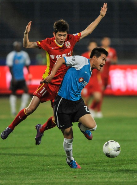 莫雷托：圣地亚哥不想1月离队；阿里萨拉会租借去图卢兹（莫雷托：圣地亚哥无意在一月离队；阿里萨拉将租借赴图卢兹）