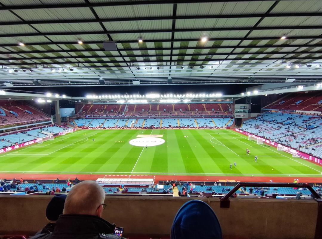 成都客战首尔：成都全主力出战，林加德首发，韦世豪替补（成都做客首尔：全主力出击，林加德先发，韦世豪替补待命）