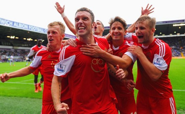 镜报：麦克托米奈上赛季意甲收官战亲签球衣成交价超2.4万欧