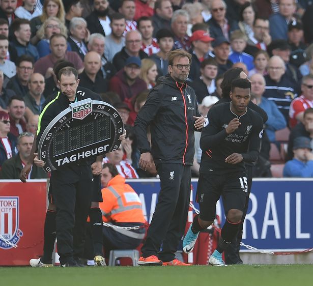 查尔顿官方：在昨日英冠比赛中一名球迷突发疾病不幸离世