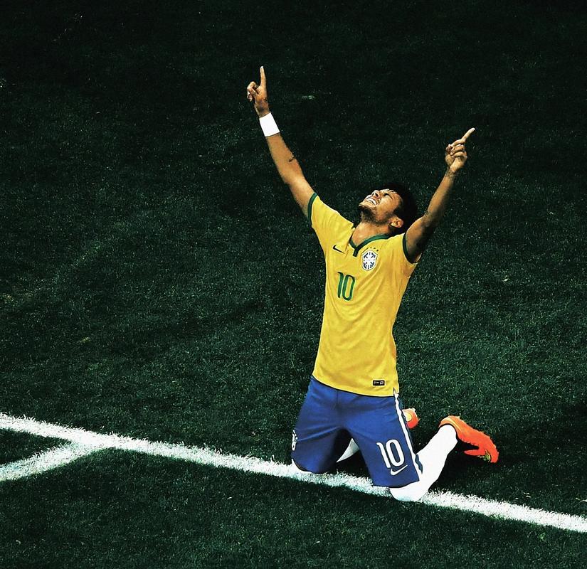 意媒：那不勒斯想要引进格雷茨卡，拜仁目前没有计划让球员在冬窗的时候离队（意媒：那不勒斯有意格雷茨卡，拜仁暂无冬窗放人计划）