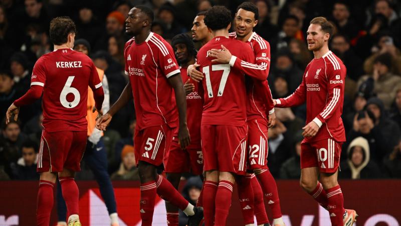 知名巴萨球迷：梅西不该偷偷的溜进诺坎普，这不是他家而是我们的（资深巴萨球迷：梅西不该私自闯入诺坎普，那是我们的主场不是他的家）