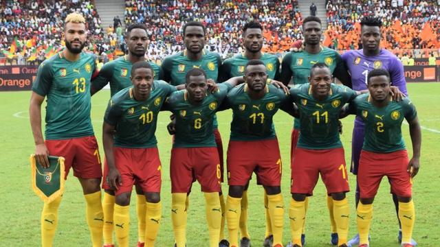 曼联考虑签下巴莱巴，期待填补中场空缺，暂无戈麦斯交易计划。（曼联有意引进巴莱巴补强中场，戈麦斯转会暂不推进）